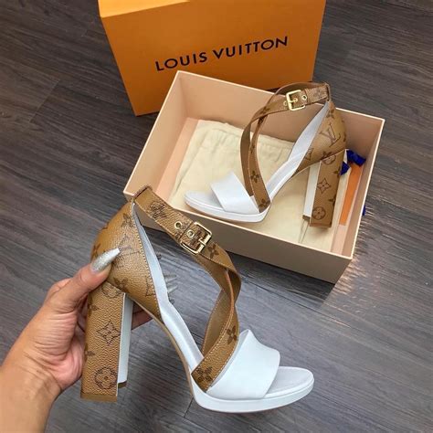 tacones louis vuitton para mujer